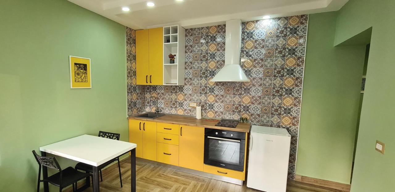 2V1 - Sheshi Willson Apartment Tirana Exterior photo